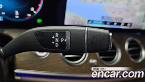 Mercedes-Benz E-Class E220d 4MATIC Exclusive 2021 года из Южной Кореи