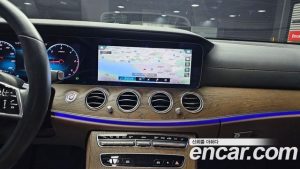Mercedes-Benz E-Class E220d 4MATIC Exclusive 2021 года из Южной Кореи