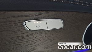 Mercedes-Benz E-Class E220d 4MATIC Exclusive 2021 года из Южной Кореи