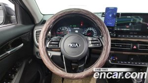 Kia Seltos Бензин 1.6 Turbo 4WD 2020 года из Южной Кореи