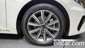 Kia K5 2.0 2020 года из Южной Кореи