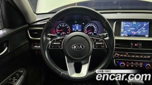 Kia K5 2.0 2020 года из Южной Кореи