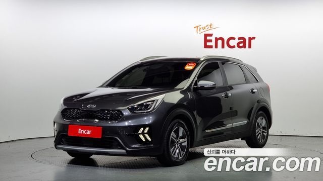 Kia Niro 1.6 HEV 2020 года из Кореи