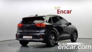 Kia Niro 1.6 HEV 2020 года из Южной Кореи