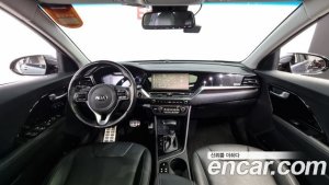 Kia Niro 1.6 HEV 2020 года из Южной Кореи