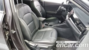 Kia Niro 1.6 HEV 2020 года из Южной Кореи