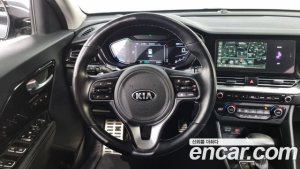 Kia Niro 1.6 HEV 2020 года из Южной Кореи