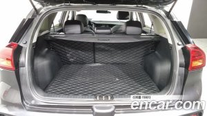 Kia Niro 1.6 HEV 2020 года из Южной Кореи