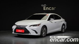 Lexus ES Luxury Plus 2021 года из Южной Кореи