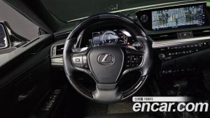 Lexus ES Luxury Plus 2021 года из Южной Кореи
