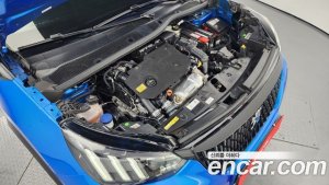 Peugeot 2008 1.5 BlueHDi GT Line 2021 года из Южной Кореи