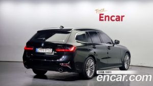 BMW 3-Series 320i Touring Luxury 2021 года из Южной Кореи