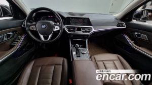 BMW 3-Series 320i Touring Luxury 2021 года из Южной Кореи