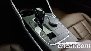 BMW 3-Series 320i Touring Luxury 2021 года из Южной Кореи