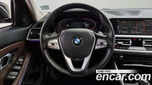 BMW 3-Series 320i Touring Luxury 2021 года из Южной Кореи