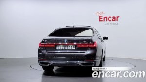 BMW 7-Series 730d xDrive Design Pure Excellence 2020 года из Южной Кореи