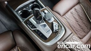 BMW 7-Series 730d xDrive Design Pure Excellence 2020 года из Южной Кореи