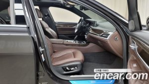 BMW 7-Series 730d xDrive Design Pure Excellence 2020 года из Южной Кореи