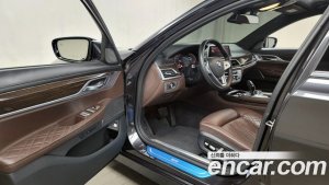 BMW 7-Series 730d xDrive Design Pure Excellence 2020 года из Южной Кореи