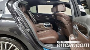 BMW 7-Series 730d xDrive Design Pure Excellence 2020 года из Южной Кореи