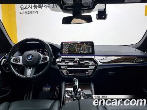 BMW 5-Series 520i M Sport 2021 года из Южной Кореи