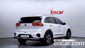 Kia Niro 1.6 HEV 2020 года из Южной Кореи