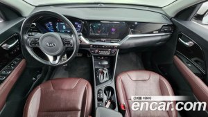 Kia Niro 1.6 HEV 2020 года из Южной Кореи