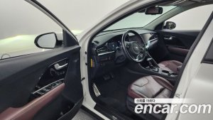 Kia Niro 1.6 HEV 2020 года из Южной Кореи