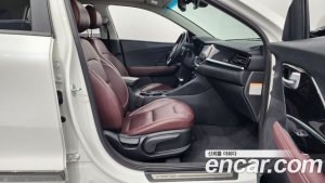 Kia Niro 1.6 HEV 2020 года из Южной Кореи
