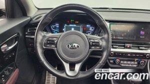 Kia Niro 1.6 HEV 2020 года из Южной Кореи
