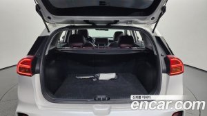 Kia Niro 1.6 HEV 2020 года из Южной Кореи
