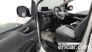 Hyundai Staria 4WD Lounge 9-Seater 2022 года из Южной Кореи