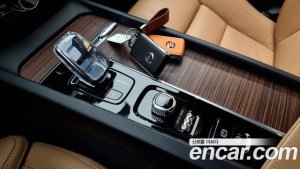 Volvo XC60 B5 Inscription 2021 года из Южной Кореи