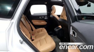 Volvo XC60 B5 Inscription 2021 года из Южной Кореи