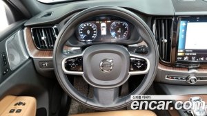 Volvo XC60 B5 Inscription 2021 года из Южной Кореи