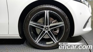 Mercedes-Benz A-Class A250 4MATIC SEDAN 2020 года из Южной Кореи
