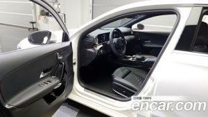 Mercedes-Benz A-Class A250 4MATIC SEDAN 2020 года из Южной Кореи