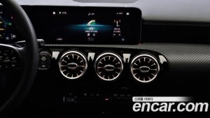 Mercedes-Benz A-Class A250 4MATIC SEDAN 2020 года из Южной Кореи