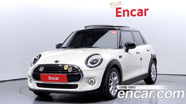 Mini Cooper 5Door HIGH 2020 года из Кореи