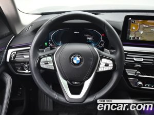 BMW 5-Series 530e Luxury 2021 года из Южной Кореи
