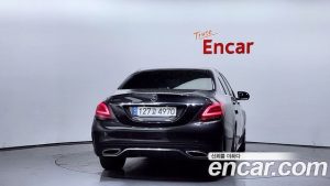 Mercedes-Benz C-Class C200 AMG Line 2021 года из Южной Кореи