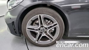 Mercedes-Benz C-Class C200 AMG Line 2021 года из Южной Кореи