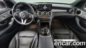 Mercedes-Benz C-Class C200 AMG Line 2021 года из Южной Кореи
