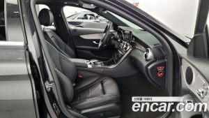 Mercedes-Benz C-Class C200 AMG Line 2021 года из Южной Кореи