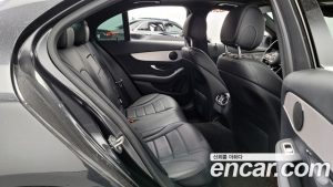 Mercedes-Benz C-Class C200 AMG Line 2021 года из Южной Кореи