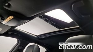 Mercedes-Benz C-Class C200 AMG Line 2021 года из Южной Кореи