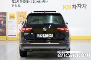 Volkswagen Tiguan 2.0 TDI Prestige 2020 года из Южной Кореи