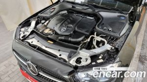 Mercedes-Benz E-Class E220d 4MATIC AMG Line 2021 года из Южной Кореи