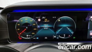 Mercedes-Benz E-Class E220d 4MATIC AMG Line 2021 года из Южной Кореи