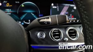 Mercedes-Benz E-Class E220d 4MATIC AMG Line 2021 года из Южной Кореи